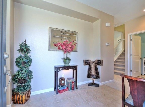 4th image of 201 Coriander Ave
