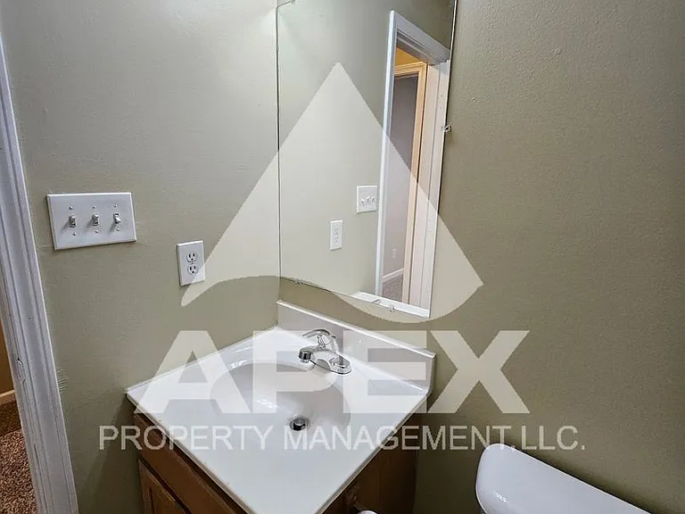 1827 Sweet View Way — Photo 14