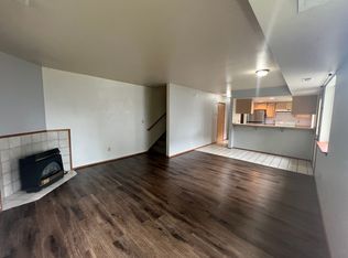 3 Bedroom 2.5 Bath Townhouse w/2 car garage, Bellingham, WA 98229