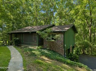 107 Neville Ln, Oak Ridge, TN 37830