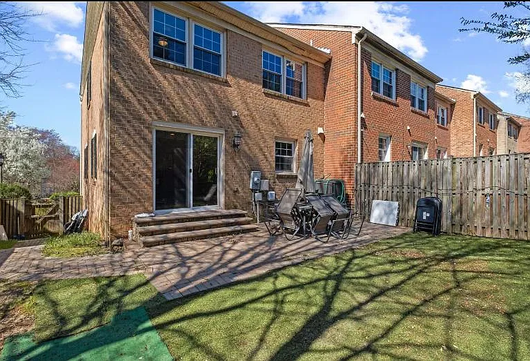 Forestdale Dr — Photo 12