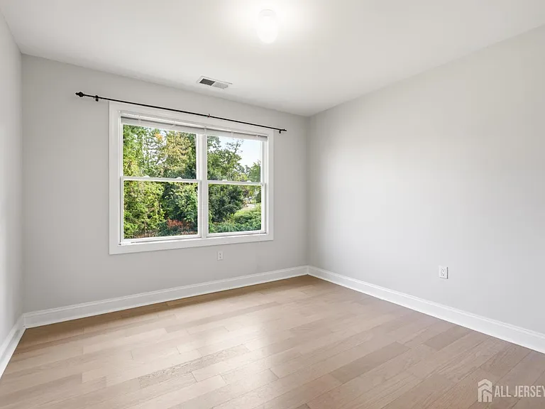 33 Melbloum Ln — Photo 21
