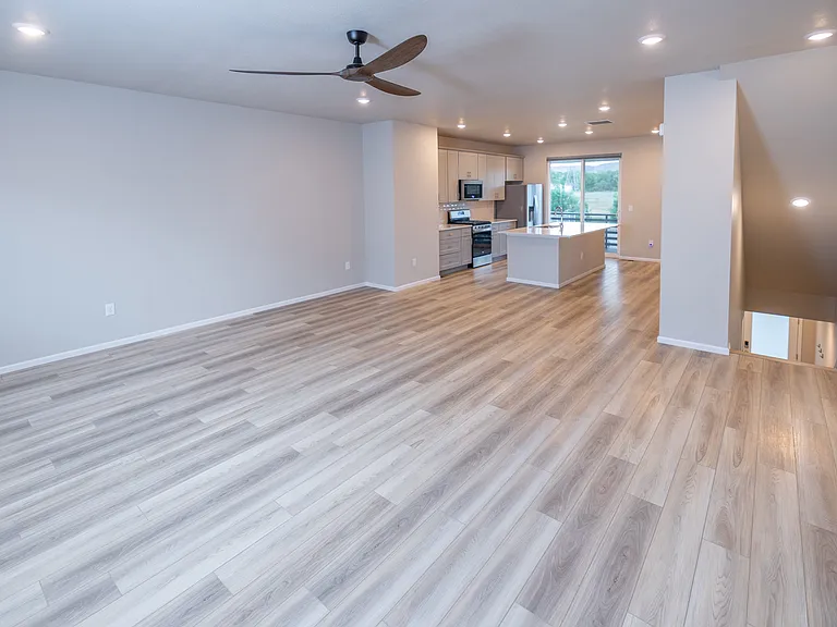 5677 Vivian St — Photo 9