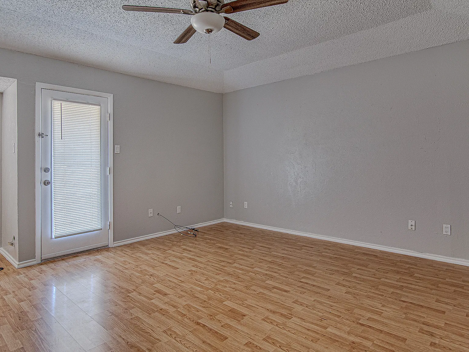 3 bed, 1362 sqft, $1,800 — Photo 3