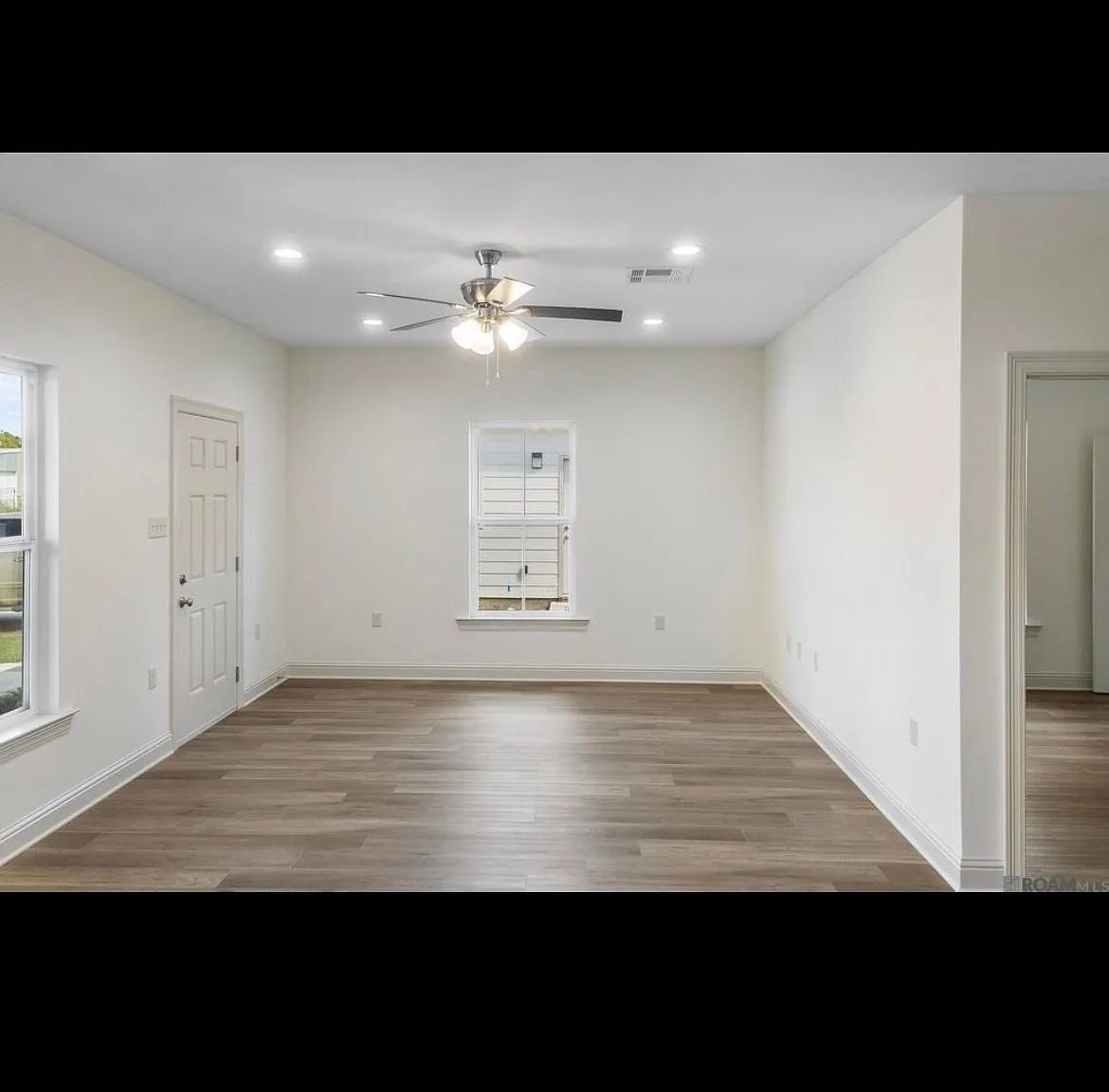 3 bed, 2.0 bath, 1398 sqft, $1,685 — Photo 4