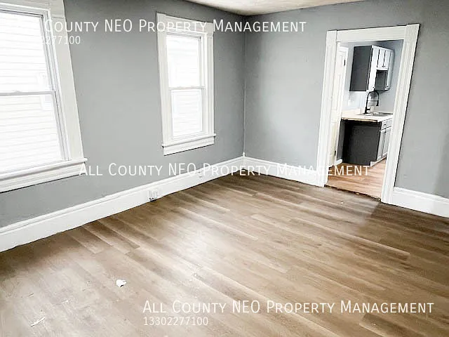 Now Available For Tours! Versatile 2br, 1ba First-Floor Home With Bonus Space! — Photo 4