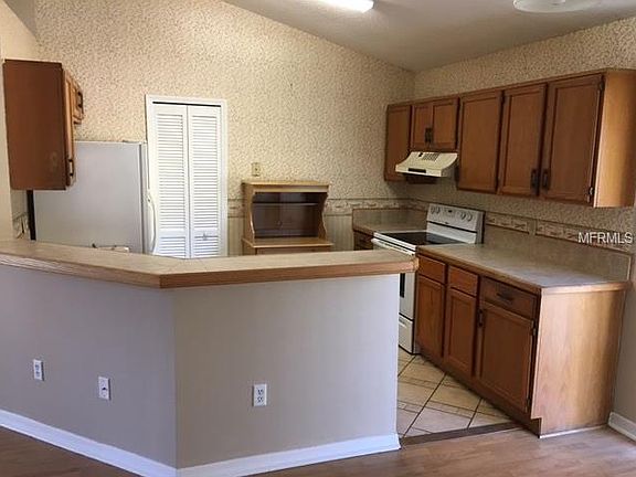 2nd image of 1453 Heather Glen Dr