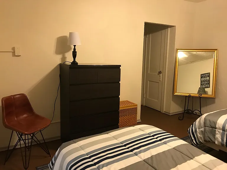 638 Monmouth St #2 — Photo 8