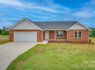 123 Central Park Cir, Spindale, NC 28160
