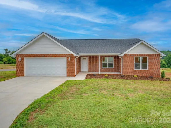 123 Central Park Cir, Spindale, NC 28160