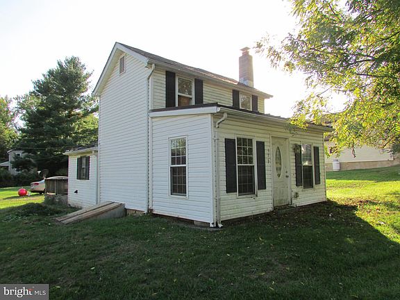 4th image of 368 Carter Ave
