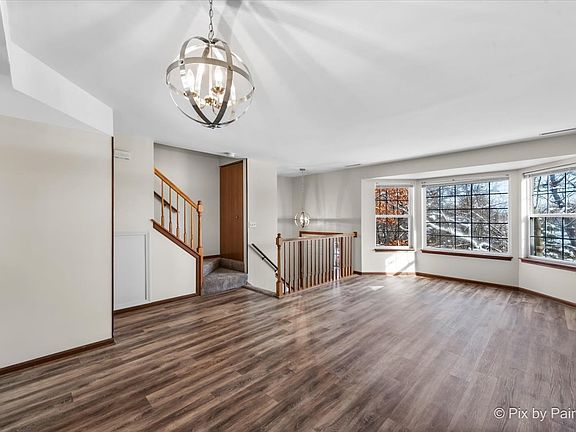 4th image of 34 S Macgillis Dr
