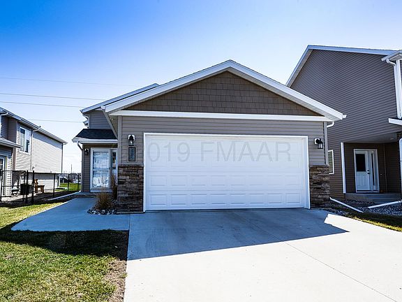 2nd image of 425 Foxtail Dr