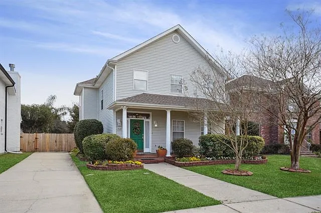 3 bed, 3.5 bath, 2618 sqft, $3,000 — Photo 2