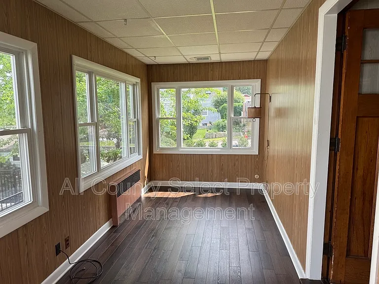 12 Wilson Ave — Photo 2