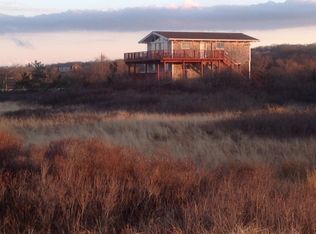 2 Driftwood Ln, Aquinnah, MA 02535