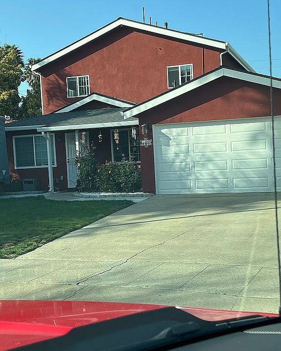 1st image of 489 Harmony Ln