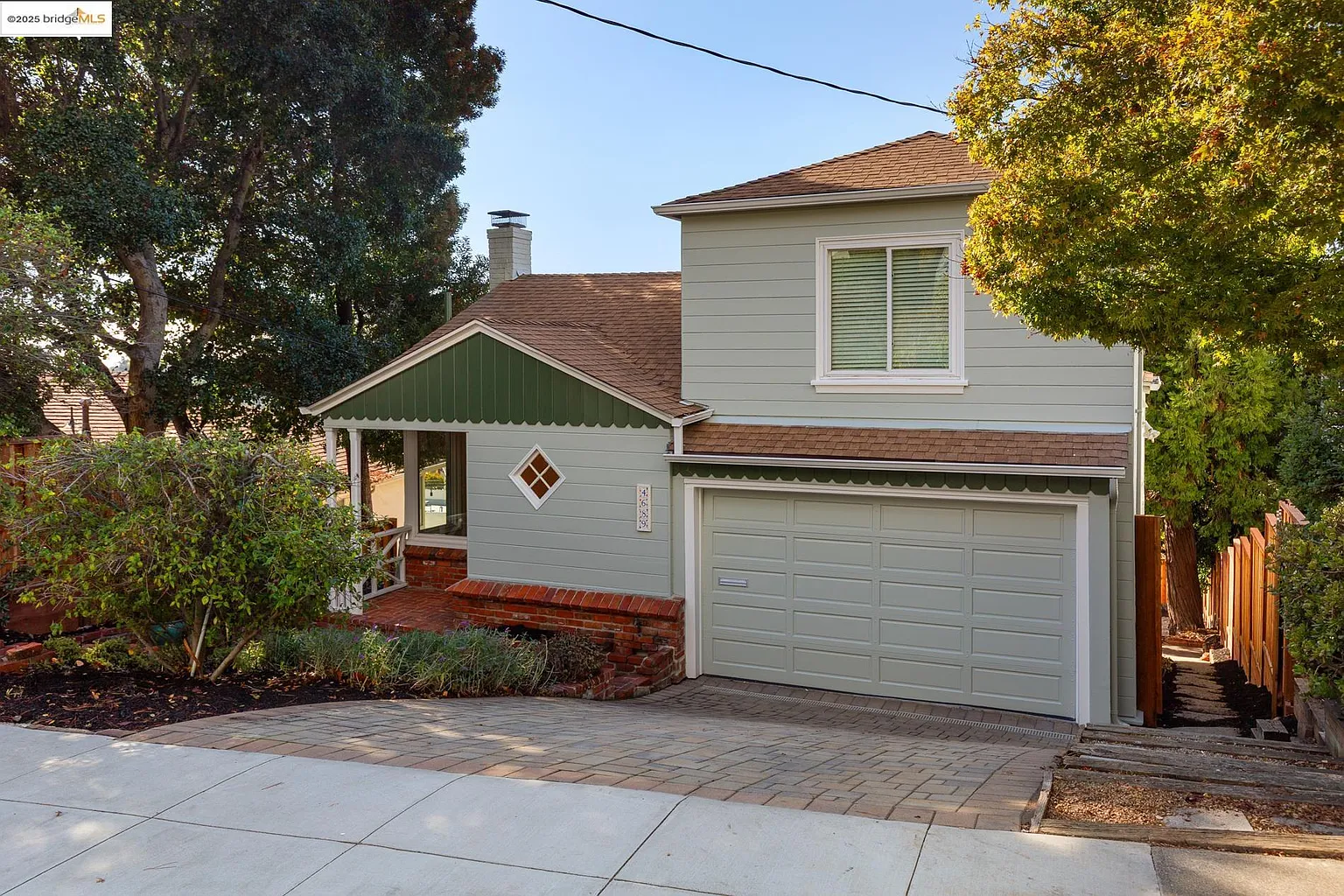 4689 Fair Ave photo 1
