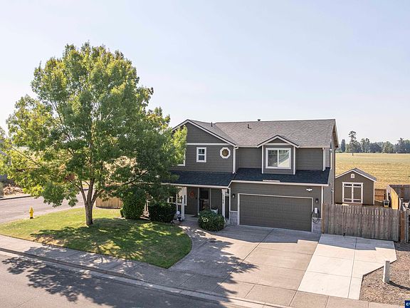 2nd image of 1198 Filbert St