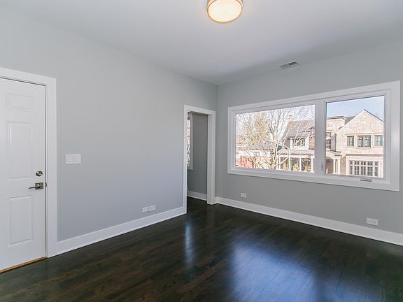 5th image of 1743 W Barry Ave #2