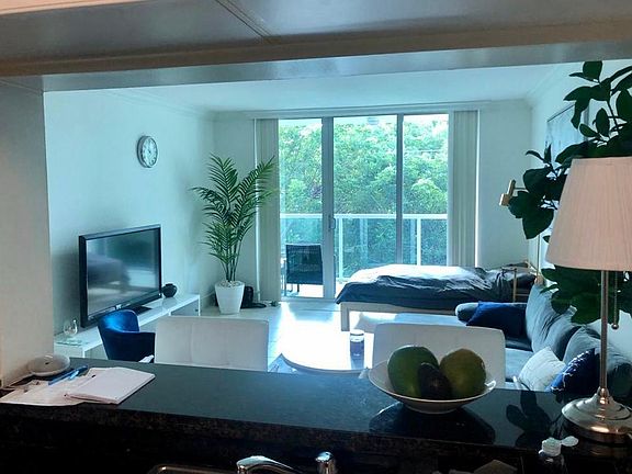 3rd image of 1552 Brickell Ave #411