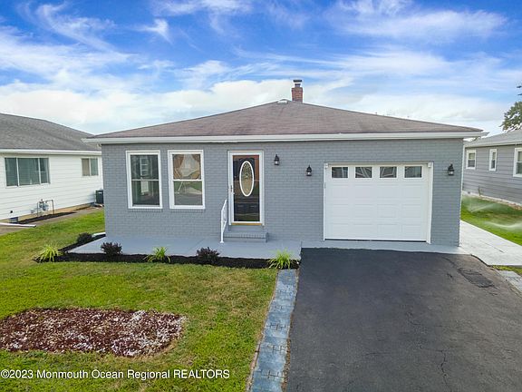3rd image of 289 Barbados Drive N