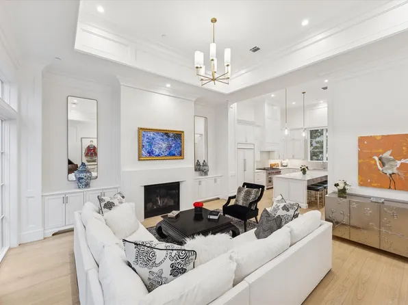 1335 Peden St, Houston, TX 77006