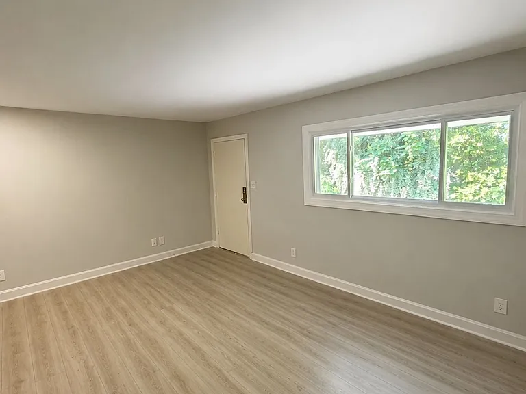 1111 W Academy St — Photo 18