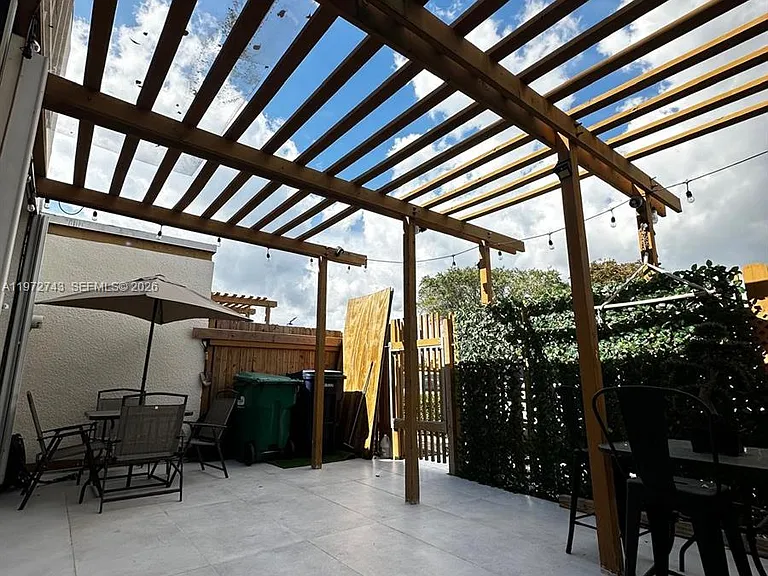 1758 SW 131st Place Cir S — Photo 2