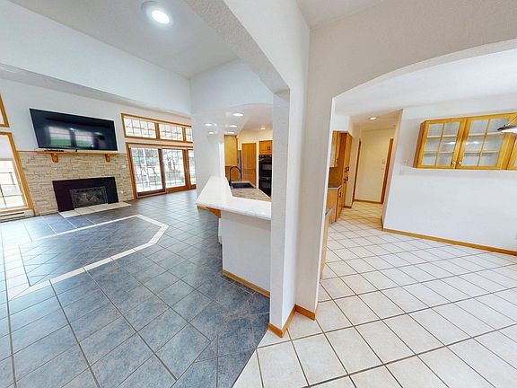 5th image of 6659 Riverview Rd