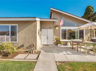 204 Springfield Ave, Huntington Beach, CA 92648