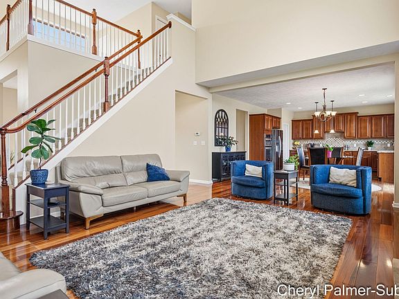 5th image of 6293 Norfolk Dr