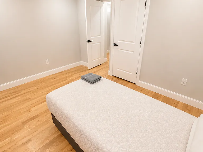 163 Clairmont Ter — Photo 3
