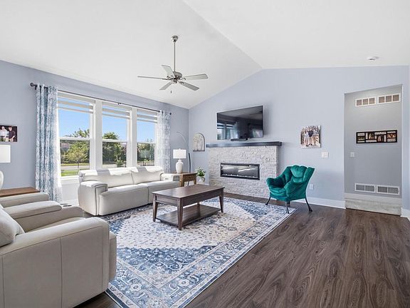 2nd image of 1017 Durango DRIVE