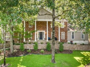 39 Huntington Rd, Little Rock, AR 72227