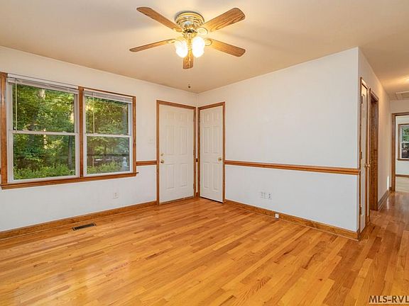 4th image of 140 Roanoke Trl