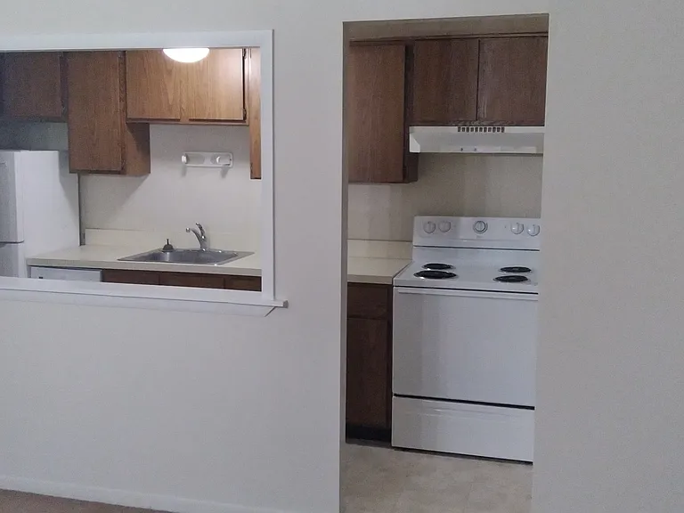 238 W 4th Ave — Photo 8