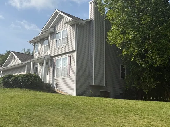 3913 Pepper Dr, Rockford, IL 61114