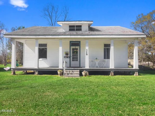 728 S Poydras St, Breaux Bridge, LA 70517