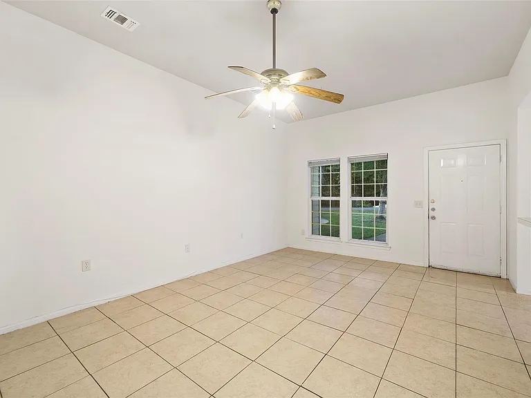 5502 Finch St #B — Photo 8