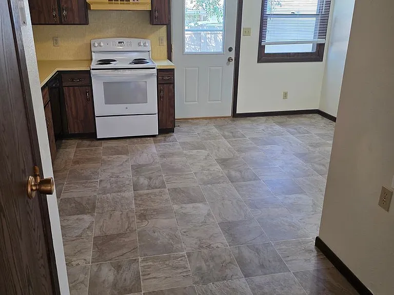 509 Elm Ave #7 — Photo 2