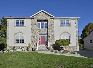 26 Martin Pl, Saddle Brook, NJ 07663