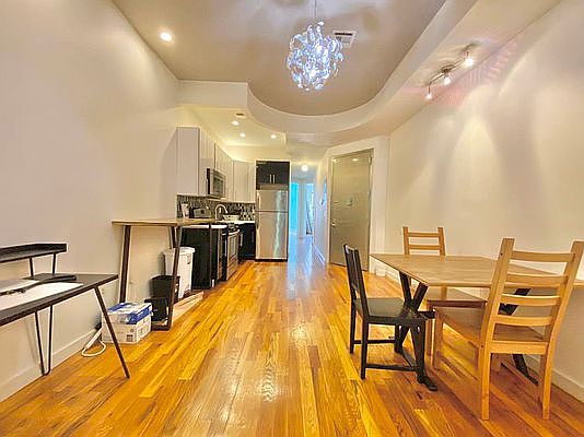 2nd image of 227 Wyckoff Ave APT 2R
