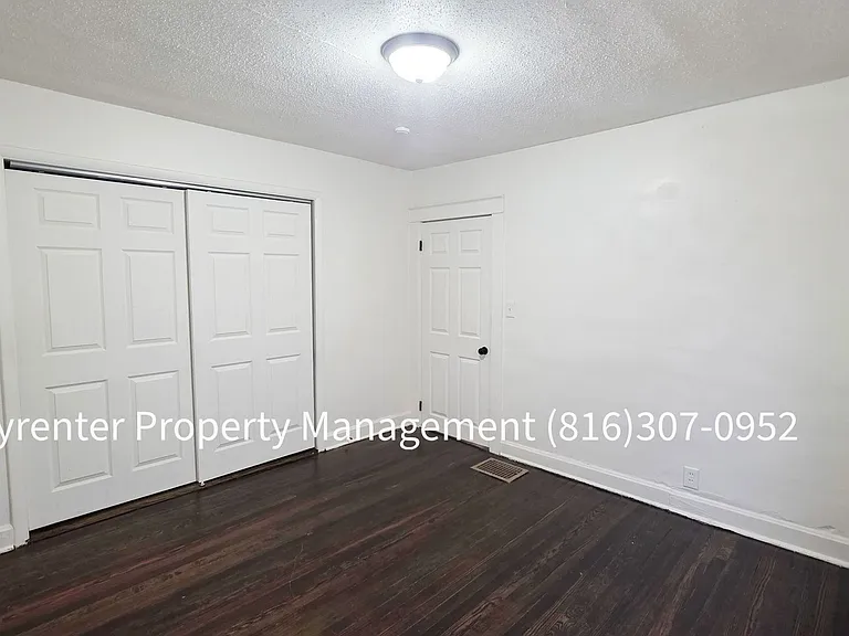 1512 W College St — Photo 5