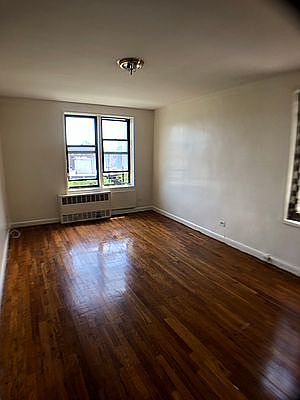 4th image of 1600 Caton Ave #3Z