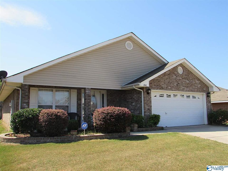 1st image of 104 Cloverwood Dr SW