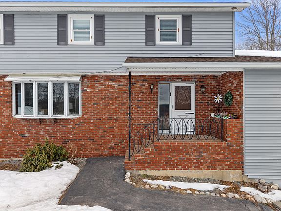 3rd image of 273 Dow Road