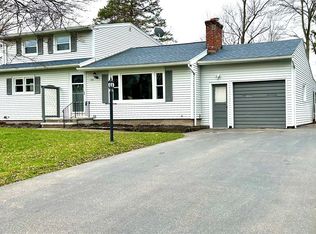 191 N Autumn Dr, Rochester, NY 14626