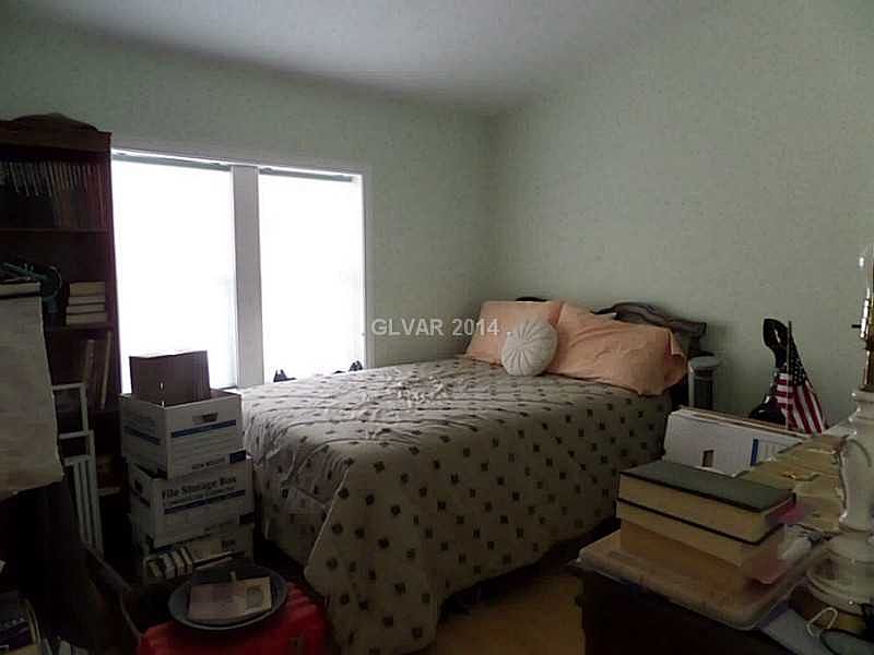 2nd image of 3281 Mason Dr