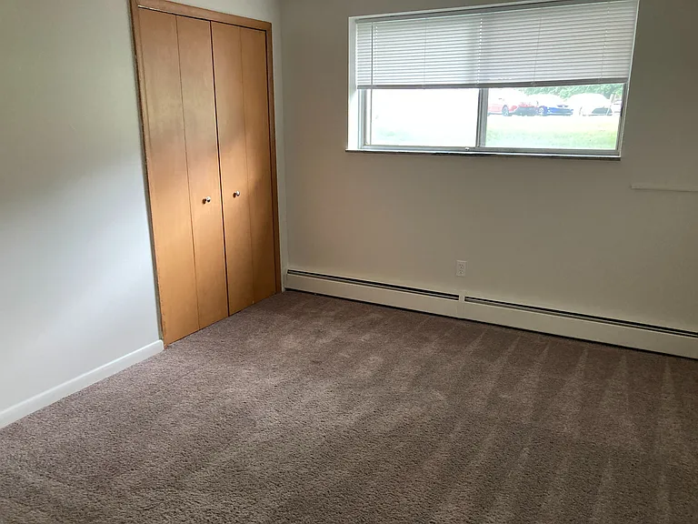 Kingston Place Apartments — Photo 35
